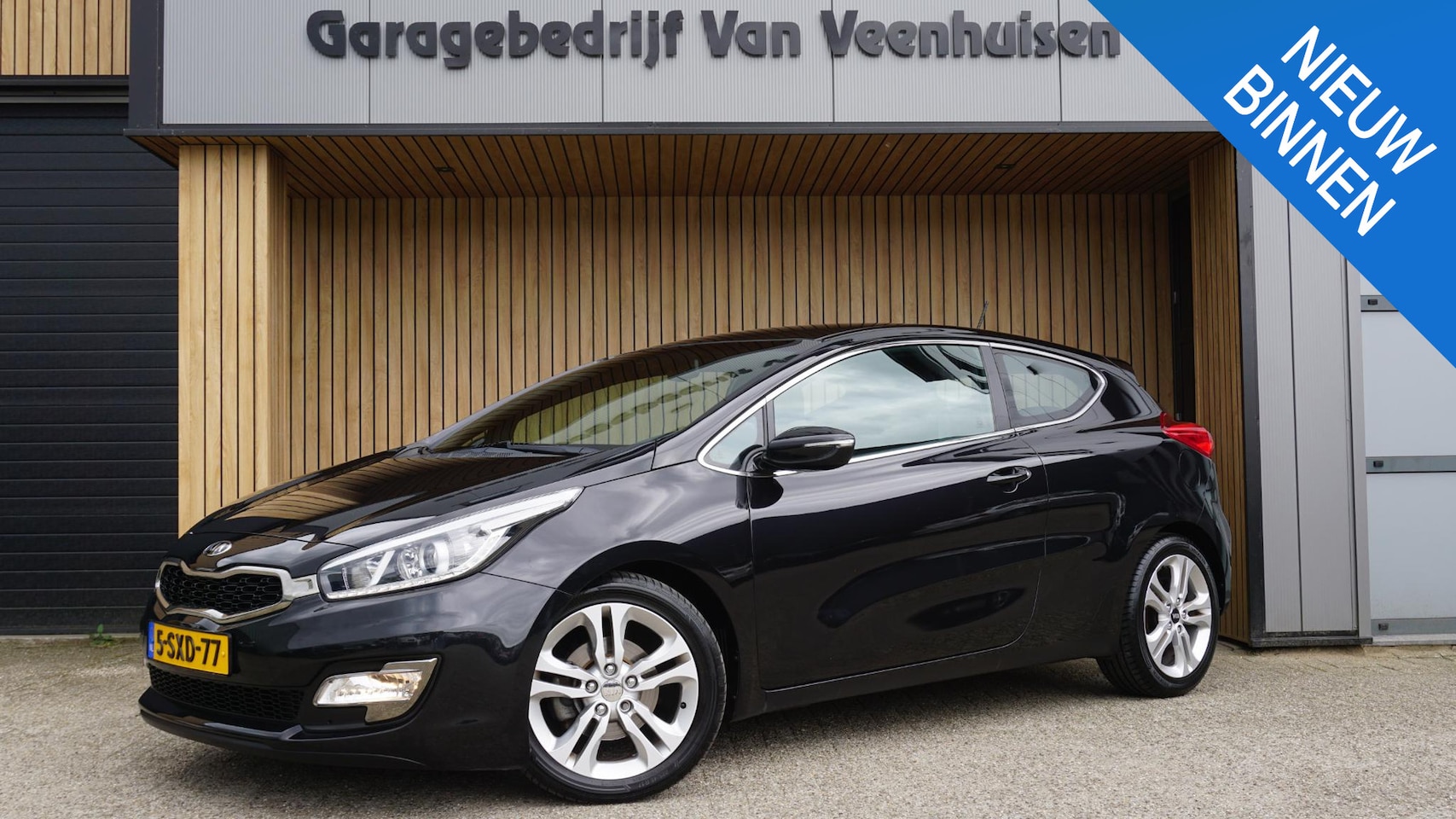 Kia Pro cee'd - 1.6 GDI 135pk 3Drs Business Pack Navi A-Camera 17inch LM Clima *NL auto* Keurig exemplaar! - AutoWereld.nl