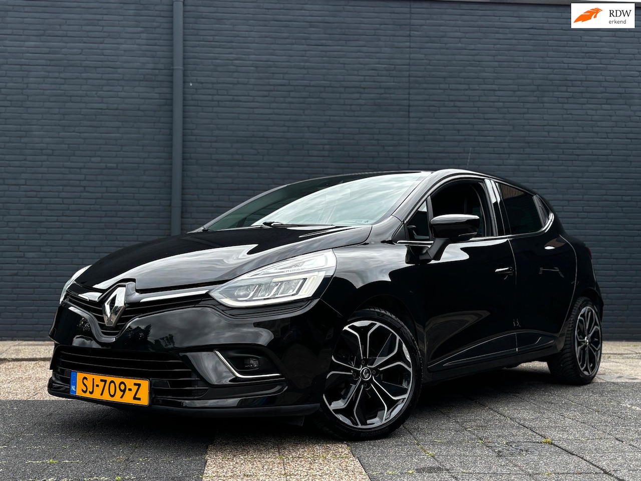 Renault Clio - 1.2 TCe Intens | Automaat | Navi - AutoWereld.nl