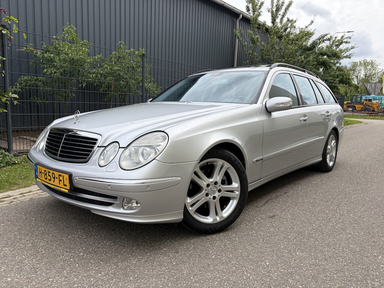 Mercedes-Benz E-klasse Combi - 200 K. Avantgarde / AUTOMAAT / 7 PERSOONS / 143dkm! - AutoWereld.nl