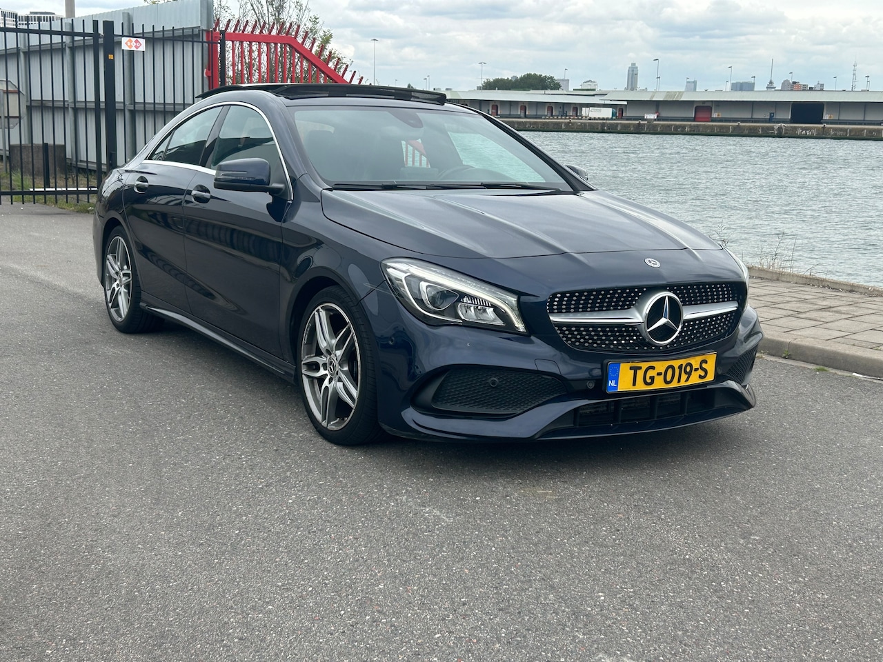 Mercedes-Benz CLA-Klasse - 180 Business Solution AMG PANO LEDER LED AMG PAKKET - AutoWereld.nl