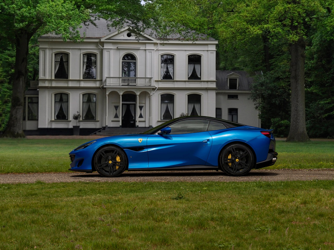 Ferrari Portofino - | Atelier Car | Blu Corsa | Daytona Seats | Carbon Driver Zone - AutoWereld.nl