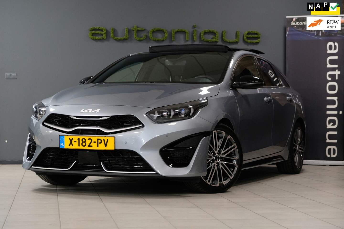 Kia Pro cee'd - 1.5 T-GDi GT-PlusLine *PANORAMADAK* 39dkm Virtual Cockpit/Stoel+Stuurverwarming UNIEKE AUT - AutoWereld.nl