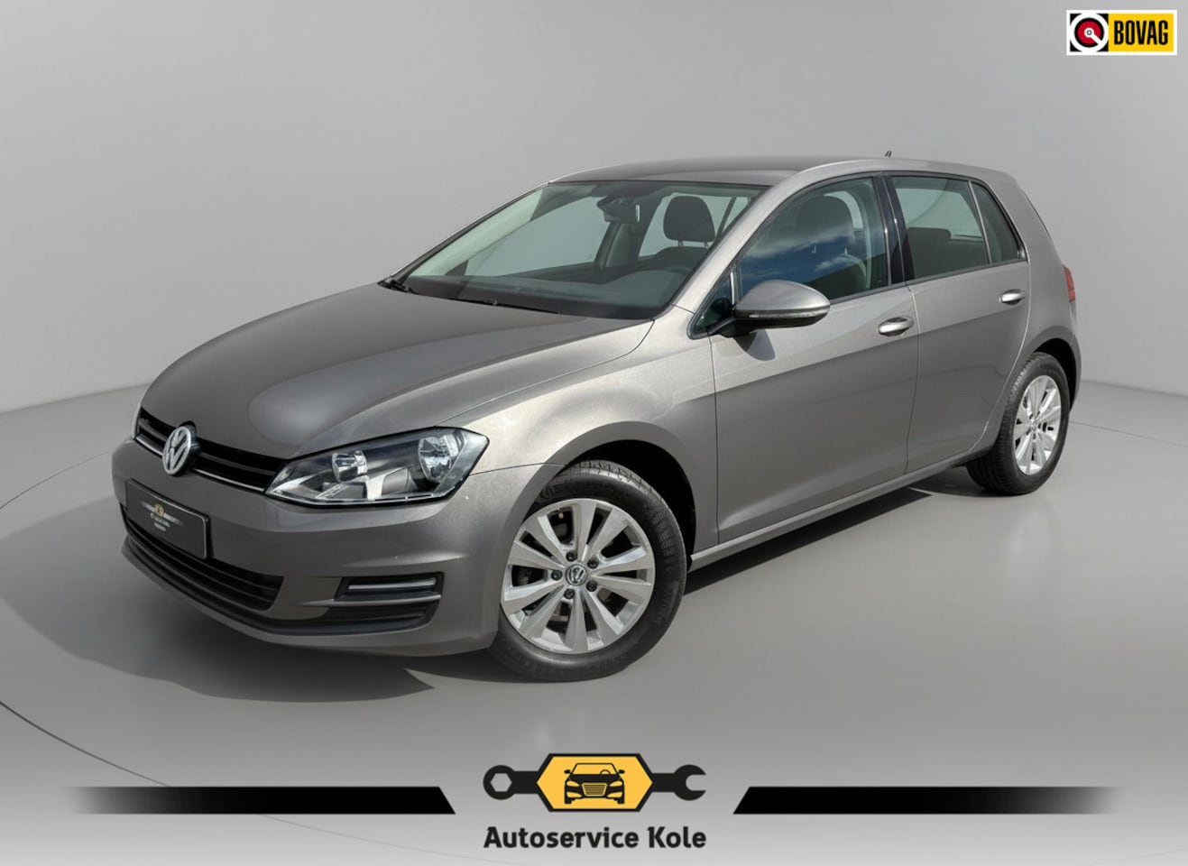 Volkswagen Golf - 1.2 TSI Comfortline * Navigatie * Airco * Licht metaal * - AutoWereld.nl