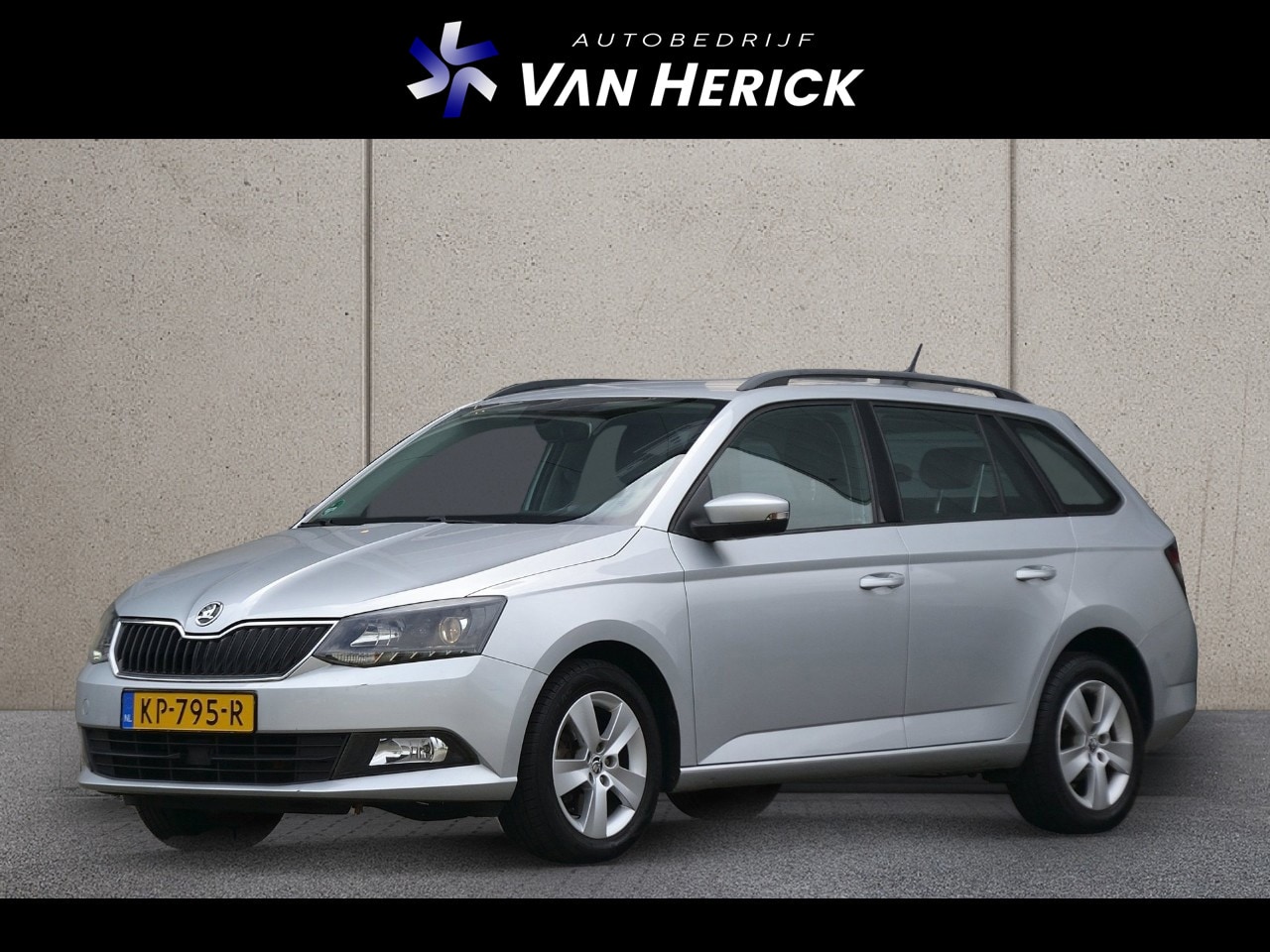 Skoda Fabia Combi - 1.2 TSI Ambition Business Automaat | Navigatie | Climate Control | Cruise Control - AutoWereld.nl