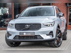 Volvo XC40 - 2.0 B4 PLUS BLACK EDITION