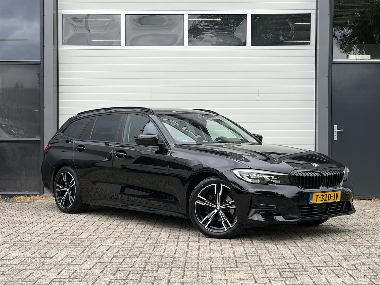 BMW 3-serie Touring - (f31) 318d 150pk Aut - AutoWereld.nl