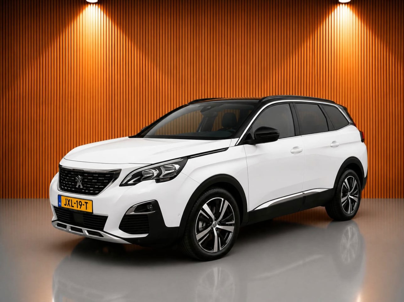 Peugeot 5008 - 1.2 PureTech Allure Aut8 7P Pano - AutoWereld.nl