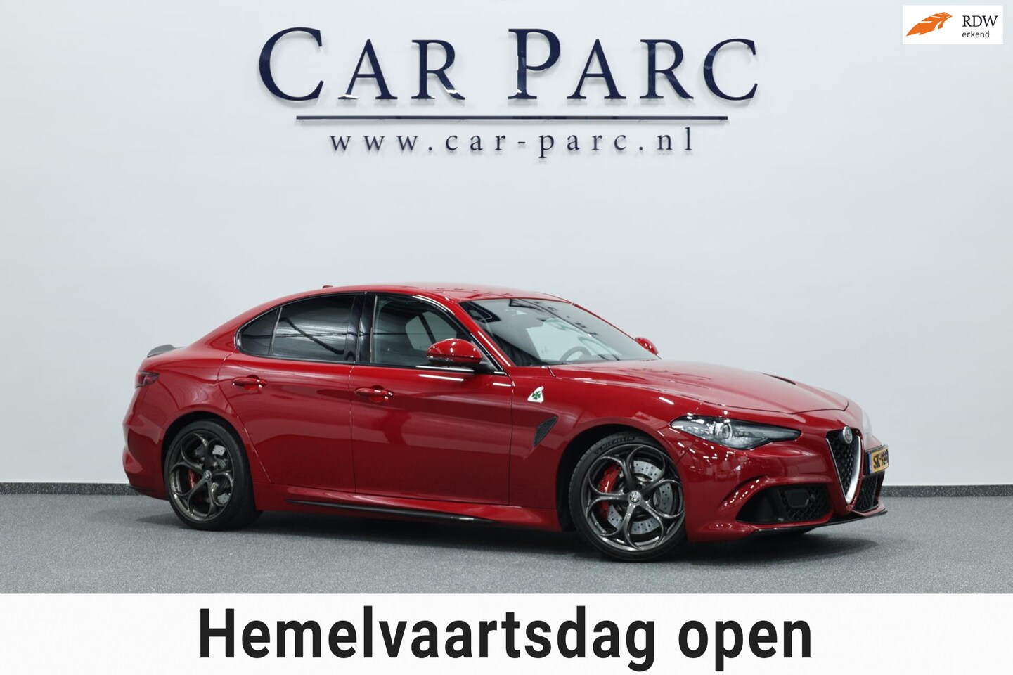 Alfa Romeo Giulia - 2.9 V6 Quadrifoglio 570+PK Squadra CARBON/HALF LEDER+ALCANTARA+MEMORY/19" LMV/CAM/LINE/ACC - AutoWereld.nl