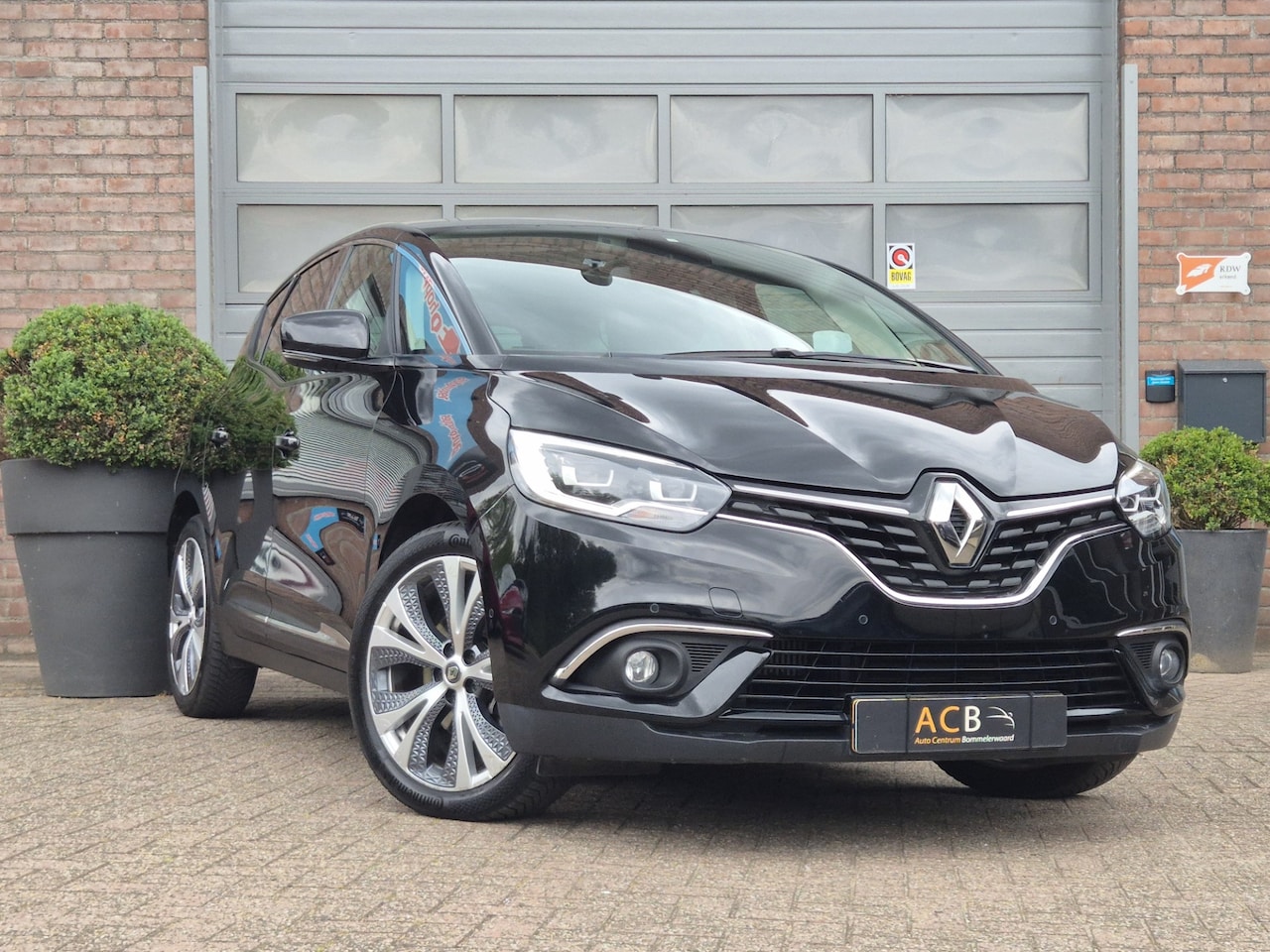 Renault Scénic - 1.3 TCe Intens Panoramadak/Trekhaak - AutoWereld.nl