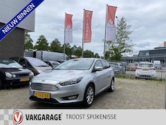 Ford Focus Wagon - 1.0 ST-Line, APK T/M 30-08-2026, Navigatie, Achteruitrijcamera, Spraakbediening, Keyless,