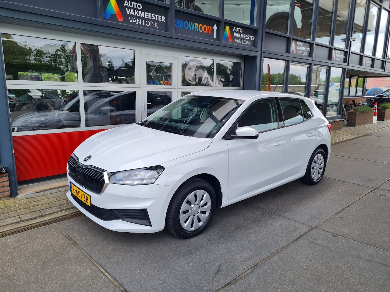 Skoda Fabia - 1.0 TSI 95pk Ambition Led DAB Carplay All-in prijs + 12 mnd garantie. - AutoWereld.nl