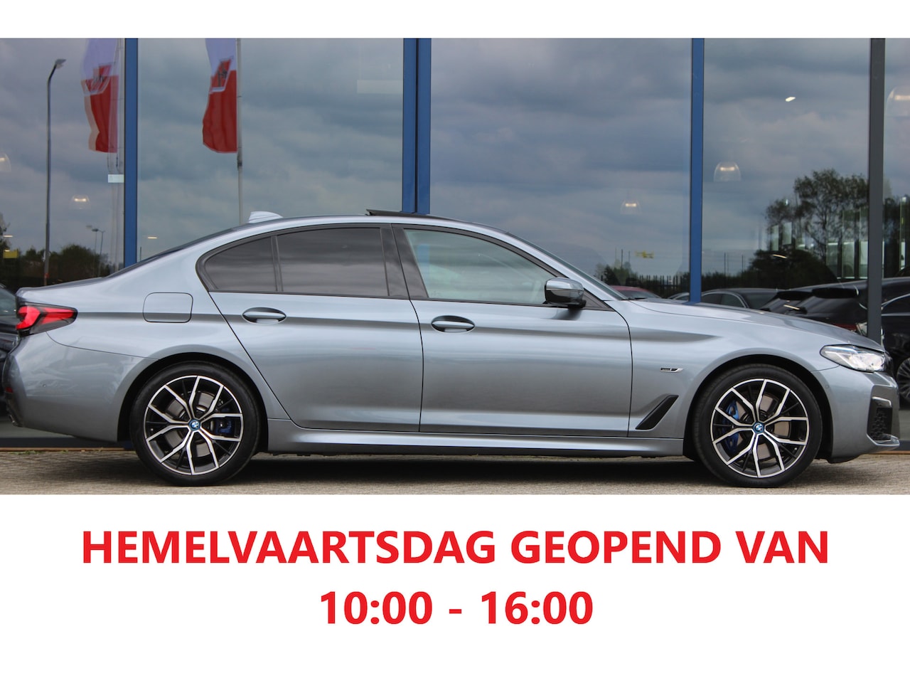 BMW 5-serie - 520e M-SPORT SCHUIFDAK LEDER MEMORY CARPLAY HEAD-UP - AutoWereld.nl