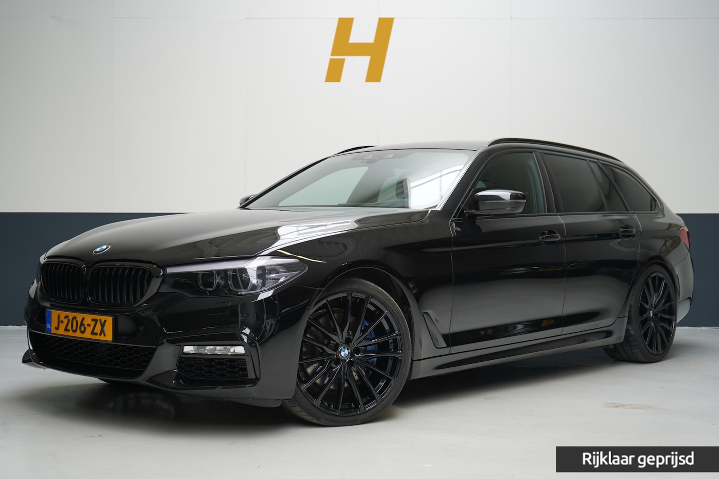 BMW 5-serie Touring - 540i 340pk xDrive Executive | Trekhaak afn | Carplay | Head-Up | Leder | Sportstoelen - AutoWereld.nl