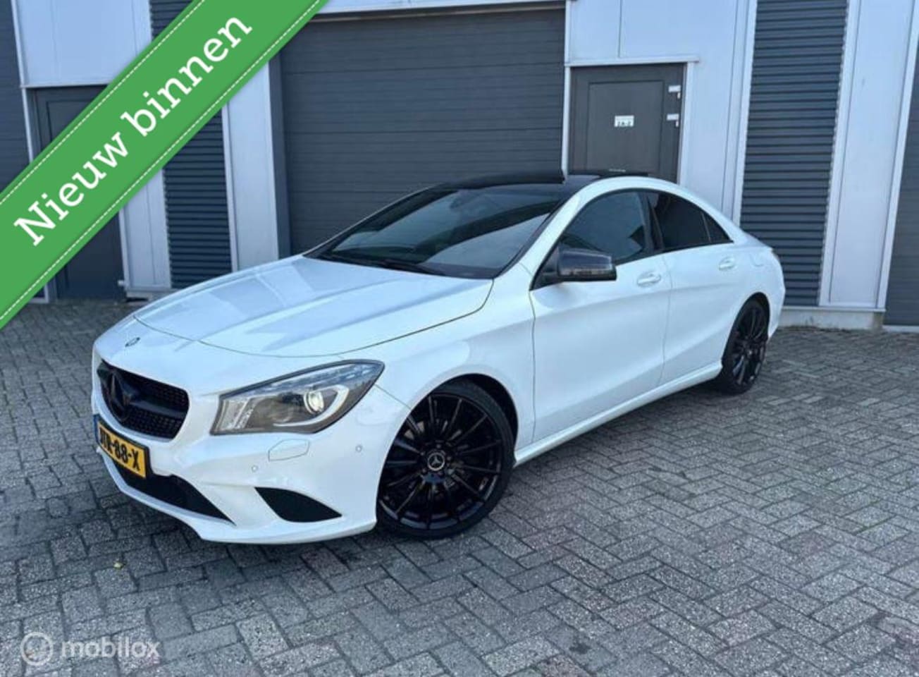 Mercedes-Benz CLA-Klasse - 180 AMG | Pano | Xenon - AutoWereld.nl