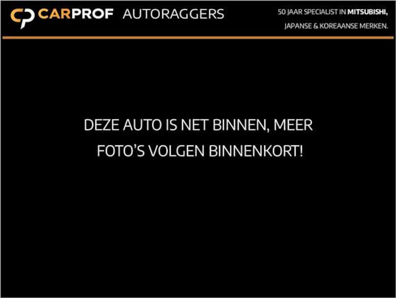 Mitsubishi Outlander - 2.4 Phev Instyle | Leer | Schuifdak | Memory | Standkachel - AutoWereld.nl