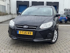 Ford Focus Wagon - 1.0 EcoBoost Leer Navi Nieuwe Cilinderkop