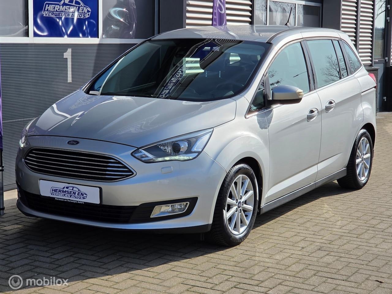 Ford Grand C-Max - 1.5 EcoBoost 150pk Titanium 7 persoons trekhaak - AutoWereld.nl
