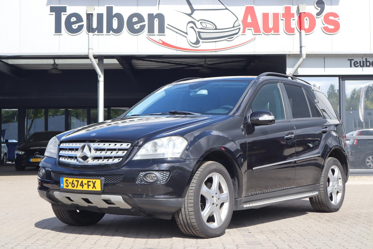 Mercedes-Benz M-klasse - 320 CDI | V6 Automaat | Sportpakket | Trekhaak | Navigatie | Cruise control | Climate cont - AutoWereld.nl