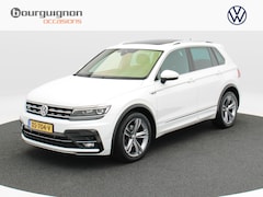 Volkswagen Tiguan - 1.5 TSi 150 Pk Automaat Highline Business R | Trekhaak | Panoramadak | Stoelverwarming | A