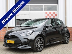 Toyota Yaris - 1.5 Hybrid Active Automaat /NAVI/16'LM/Camera/ACC/Climate control/Apple carplay/DAB+/CV/IS