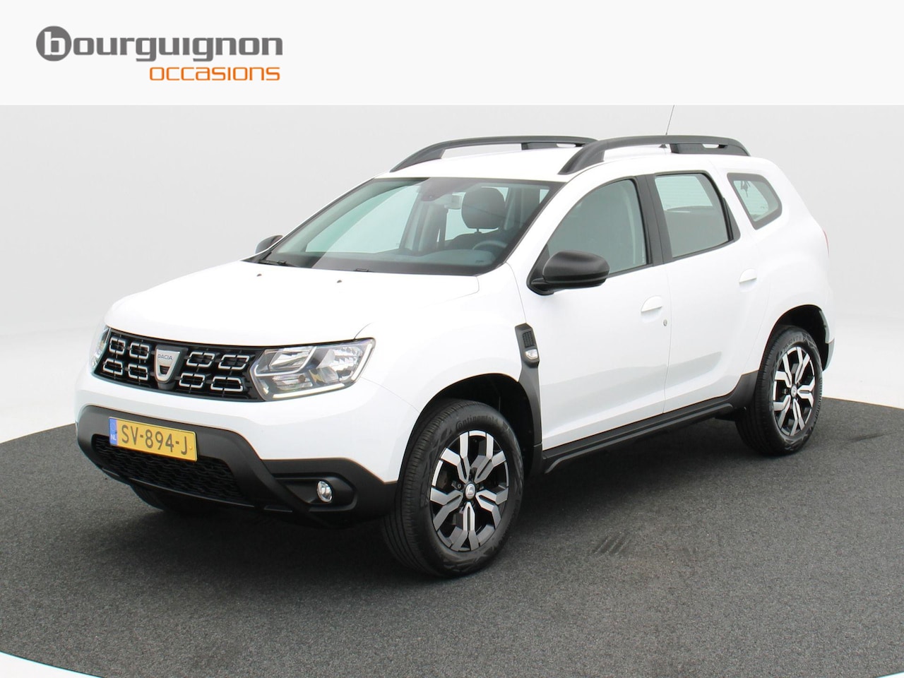 Dacia Duster - 1.2 TCe 125 Pk Comfort | Trekhaak | Cruise Control | Airco | 17 Inch | 100.180 Km !! - AutoWereld.nl