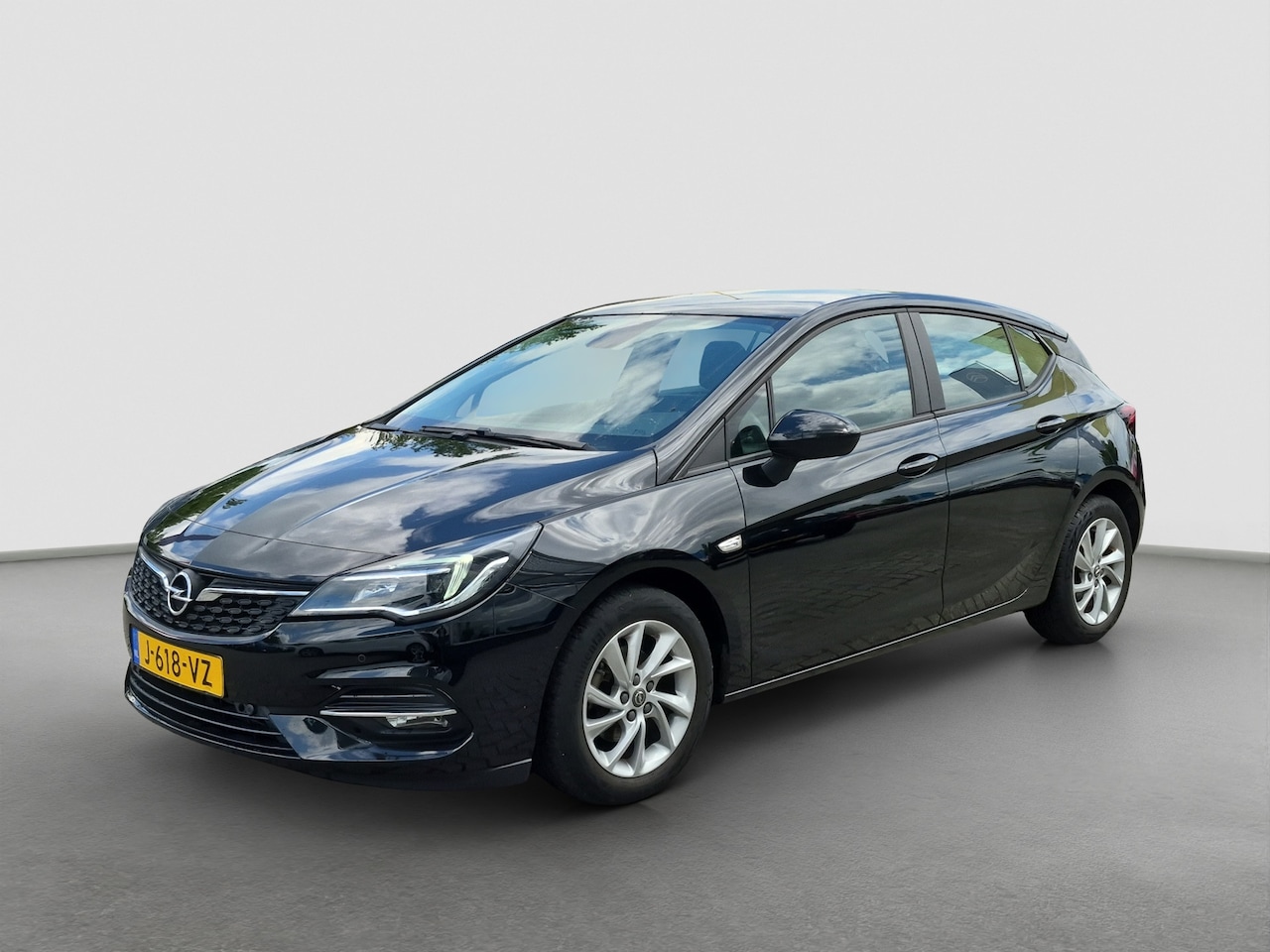 Opel Astra - 1.2 Business Edition | Comfortstoelen | Full LED | Camera | Climate control | Parkeersenso - AutoWereld.nl