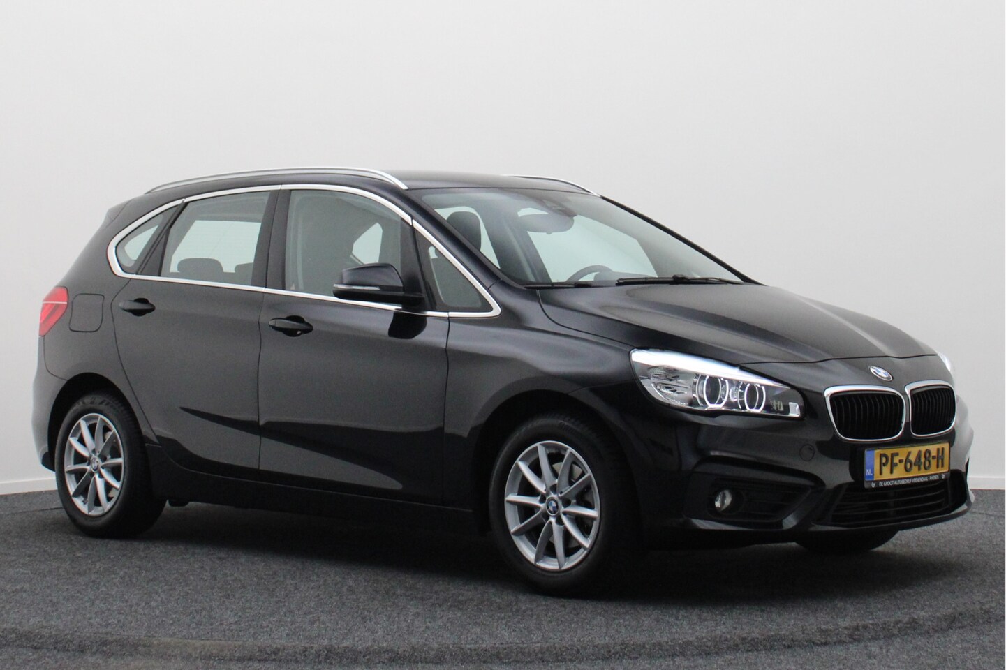 BMW 2-serie Active Tourer - 218i Executive Automaat LED, Navigatie, Cruise, Climate, PDC - AutoWereld.nl