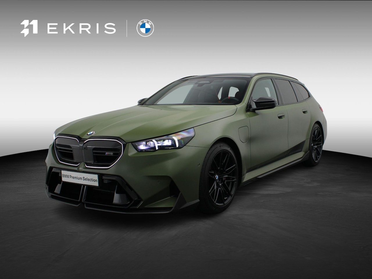 BMW 5-serie Touring - M5 Stuurwielrand verwarmd | M Carbon-keramische remmen | Trekhaak | Panoramadak | M Multif - AutoWereld.nl