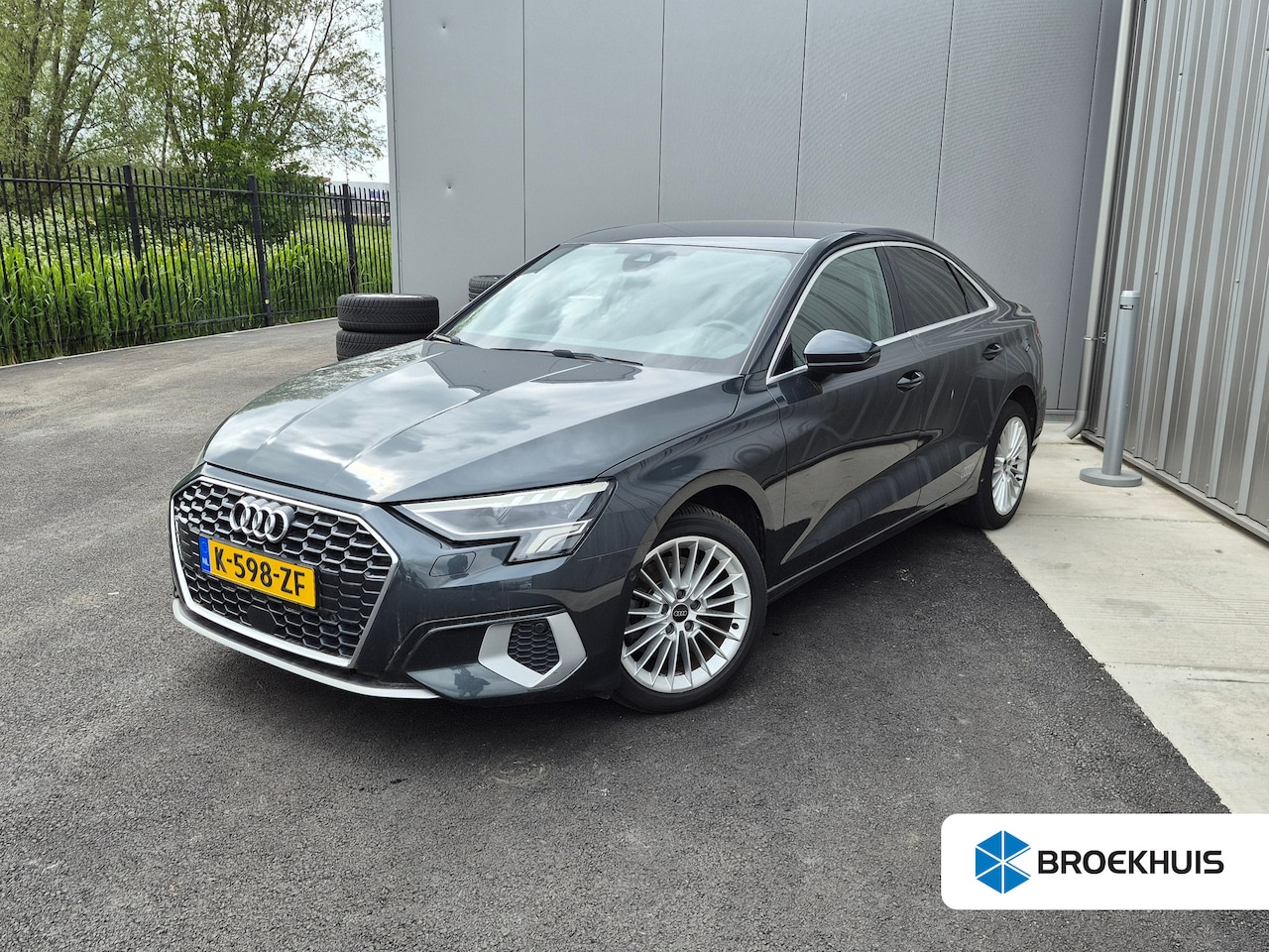 Audi A3 Limousine - 30 TFSI Business edition 110Pk DSG/AUTO | Achteruitrijcamera | Parkeer assistent | Navigat - AutoWereld.nl