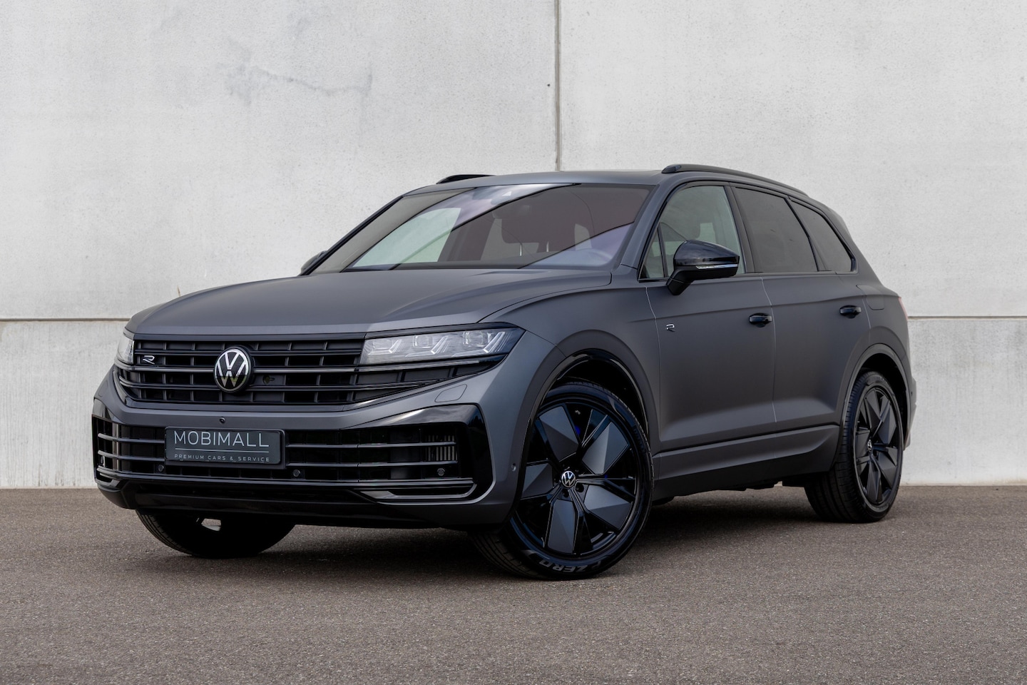 Volkswagen Touareg - 3.0 TSi R eHybrid 4MOTION R-Line | Panoramadak | Luchtvering | 21" LMV 462 Pk / Panoramada - AutoWereld.nl