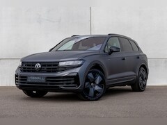 Volkswagen Touareg - 3.0 TSi R eHybrid 4MOTION R-Line | Panoramadak | Luchtvering | 21" LMV 462 Pk / Panoramada