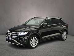 Volkswagen T-Roc - Life 1.0 TSI 110pk Adaptive cruise control, App connect, LED koplampen, Parkeersensoren, A