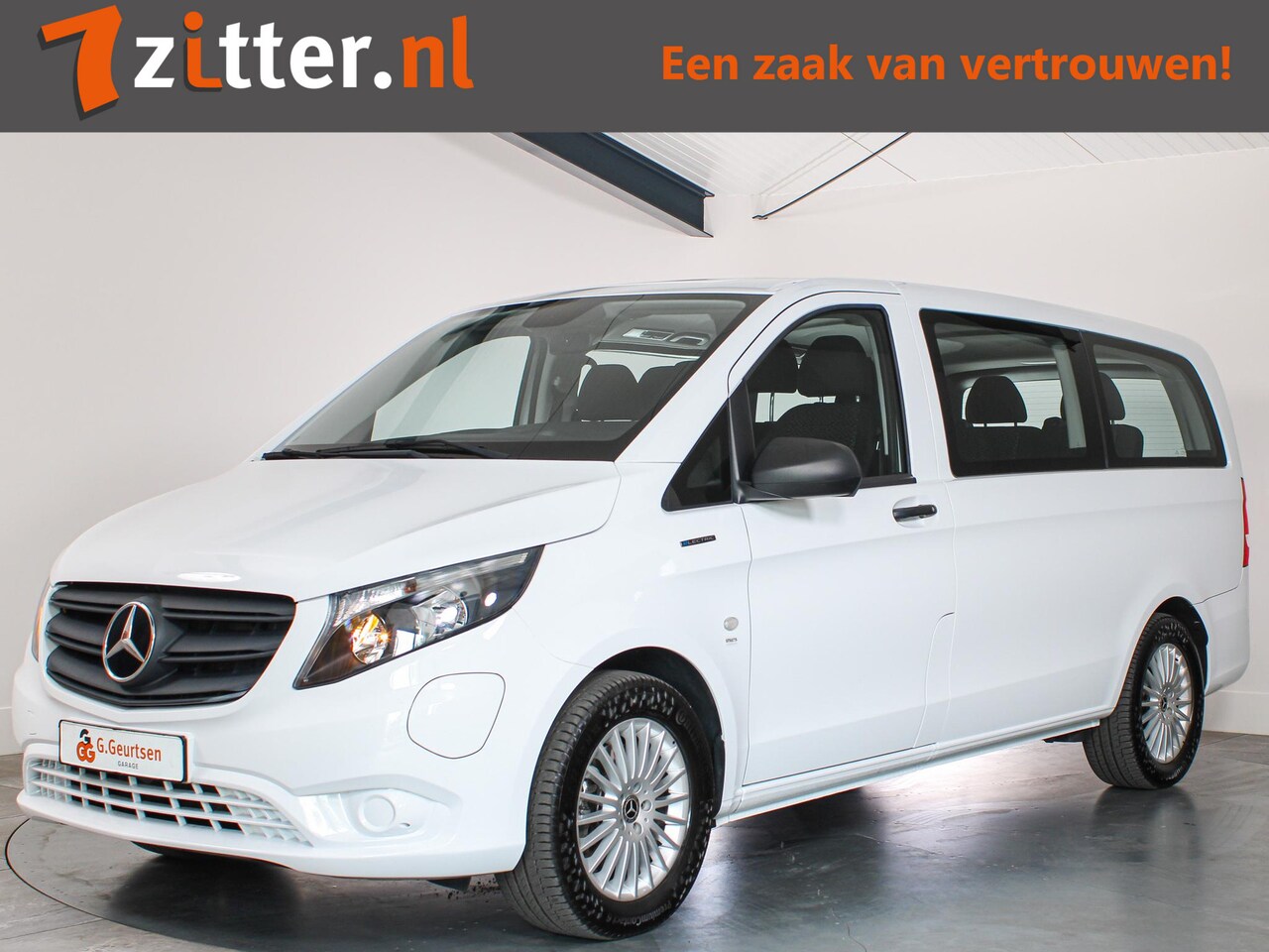 Mercedes-Benz eVito Tourer - PRO L2 90 kWh 9-Persoons, DAB, Cruise Control, Stoelverwarming, SOH 97,77% - AutoWereld.nl