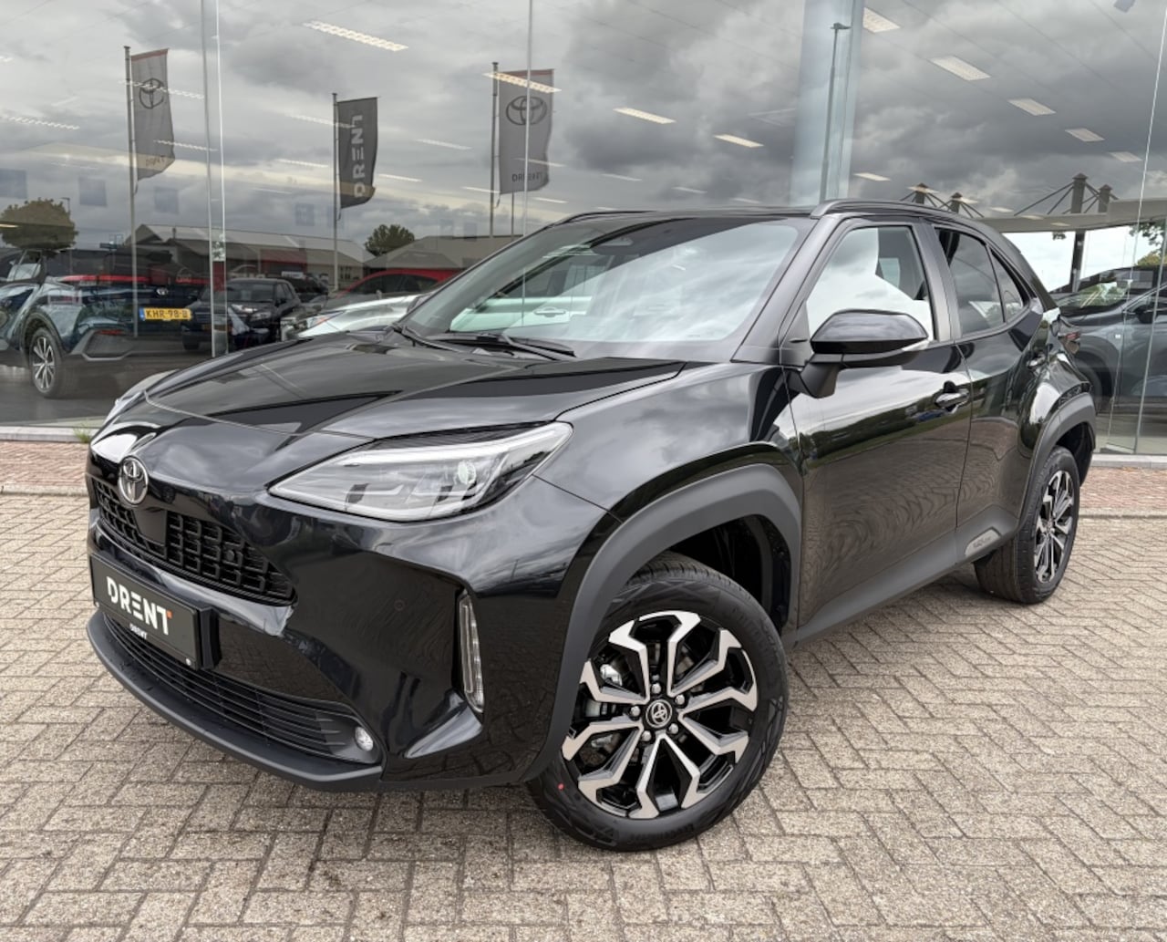 Toyota Yaris Cross - 1.5 Hybrid 130 Dynamic | Comfort Pack | Sensoren v/a | Stoelverw - AutoWereld.nl