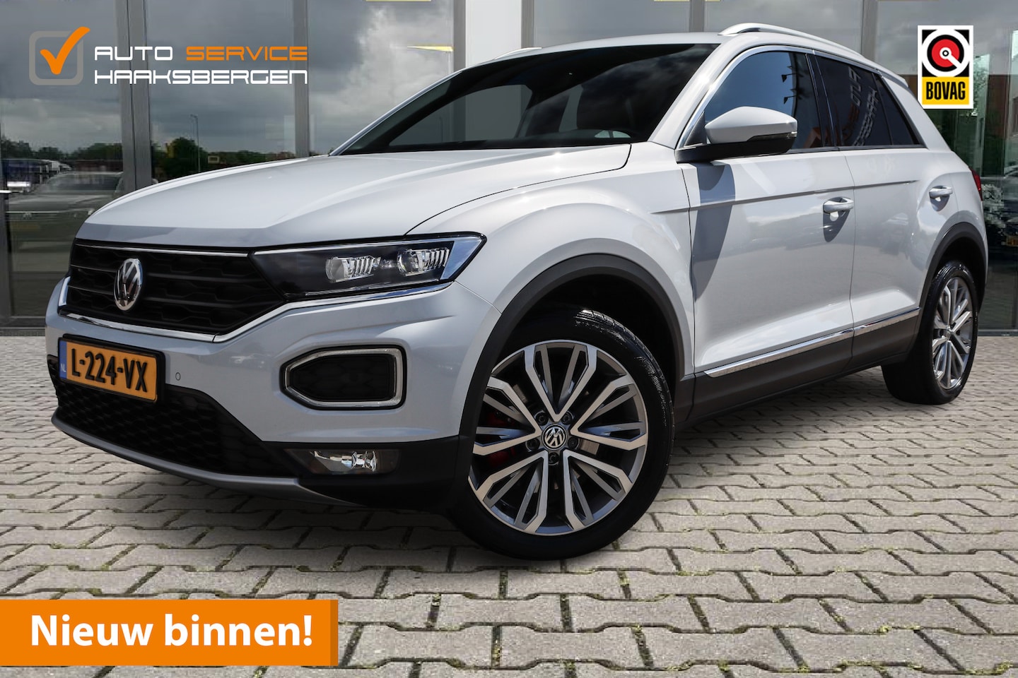 Volkswagen T-Roc - 1.5 TSI Sport | ACC | Camera | 18 Inch | - AutoWereld.nl