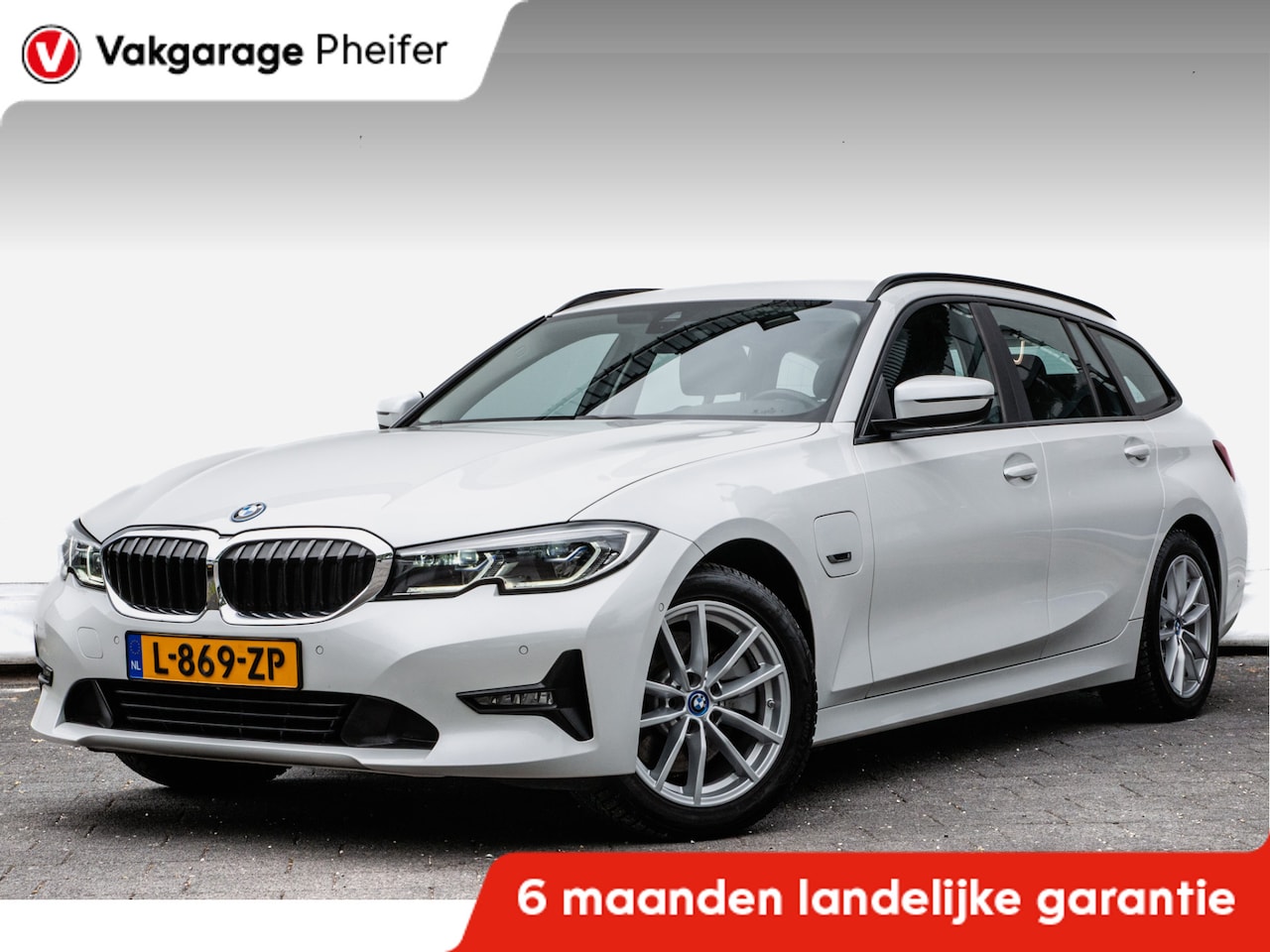 BMW 3-serie Touring - 320e Business Edition Plus Trekhaak/ Leer/ Stoelverwarming/ Camera/ Laserlight - AutoWereld.nl