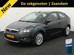 Ford Focus - 2.0 Titanium Airco, Cruise control, Boordcomputer, Verwarmd voorruit, Parkeersensor achter
