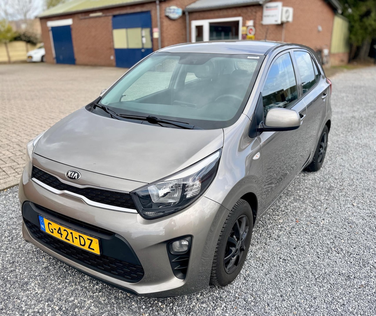 Kia Picanto - 1.0 MPi ComfortLine, Bluetooth, Sportvelgen, Airco, Metallic - AutoWereld.nl