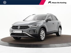 Volkswagen T-Roc - 1.5 TSI 150pk DSG Life Edition · Camera · Trekhaak · Navigatie · Apple/Android Car Play ·
