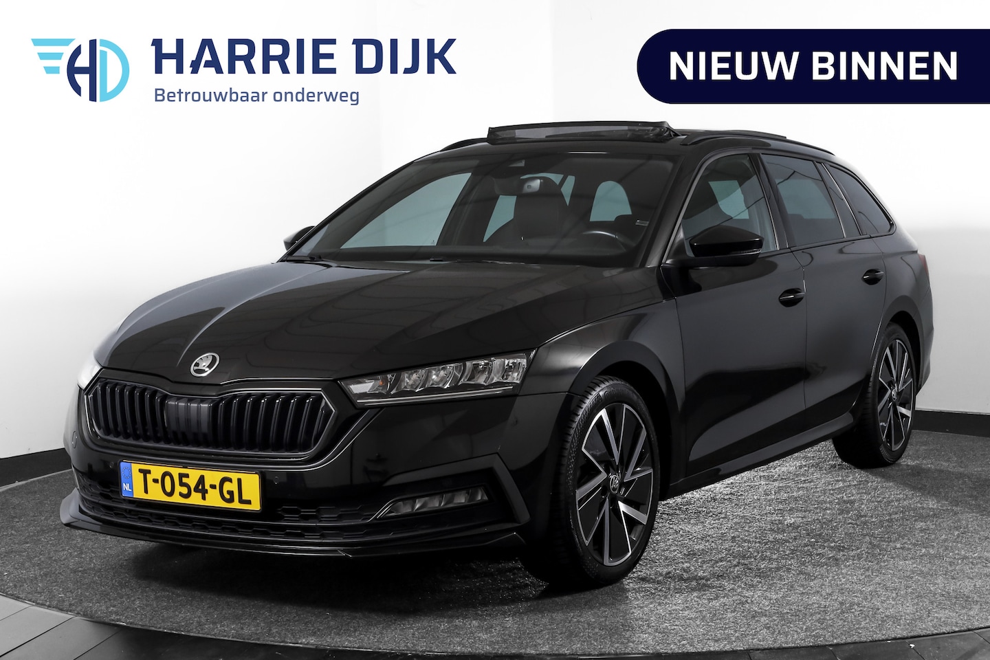 Skoda Octavia Combi - 1.5 e-TSI 150 PK Sport Business - Automaat | S/K-Panodak | Elek. Klep | Adapt. Cruise | He - AutoWereld.nl