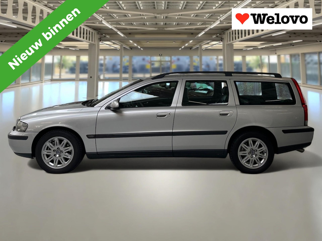 Volvo V70 - 2.3 T-5 Geartr. C.L Keurig onderhouden, trekhaak, automaat, verwarmde stoelen... - AutoWereld.nl