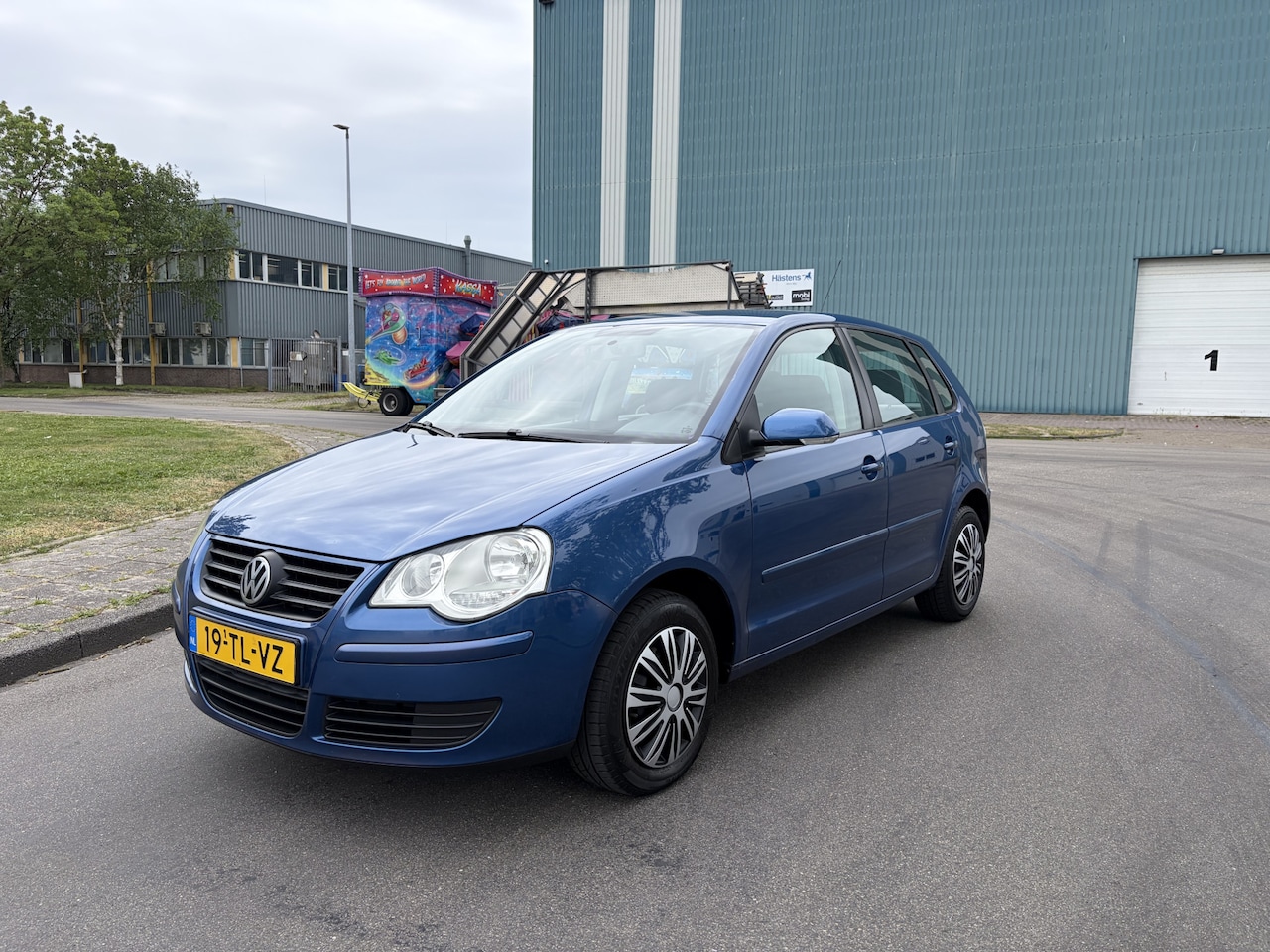 Volkswagen Polo - 1.4-16V Optive 5-Deurs 81 PK. Zeer fijn rijdende inruilauto met nieuwe APK !!! Distributie - AutoWereld.nl