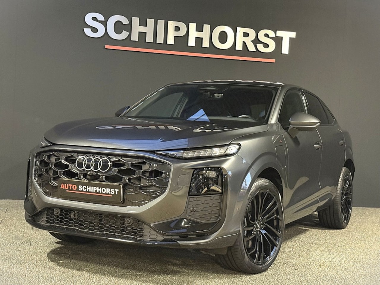 Audi Q3 Sportback - Sportback e-hybrid 272pk 2xS-line Tech plus Black Optic matrix full led 119 km - AutoWereld.nl