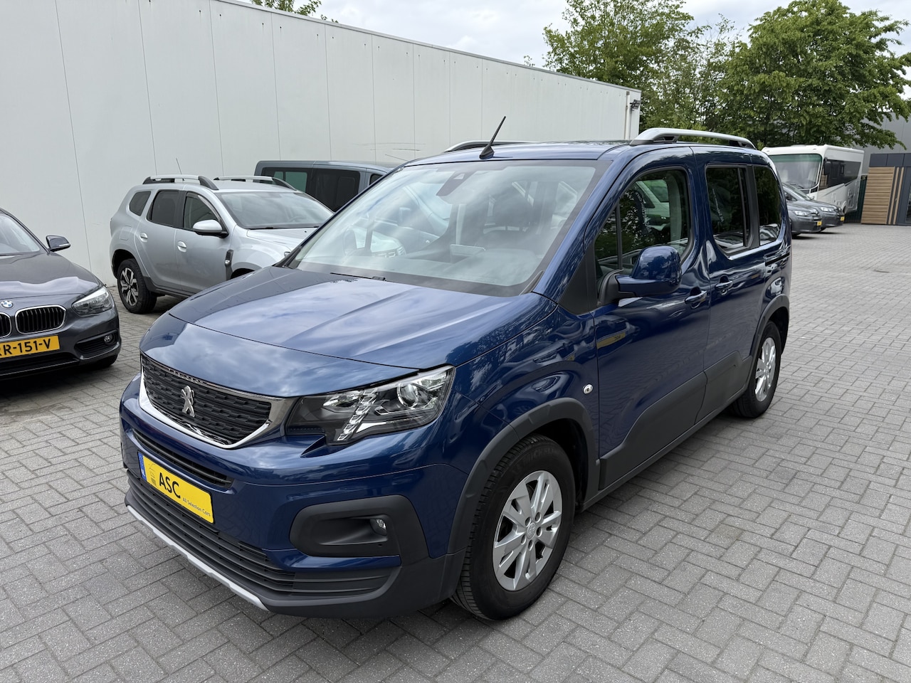 Peugeot Rifter - Rolstoelauto 3+1 of 5+0 - Bodemverlaging + Lier - 1e Eigenaar - Rolstoelvervoer - AutoWereld.nl