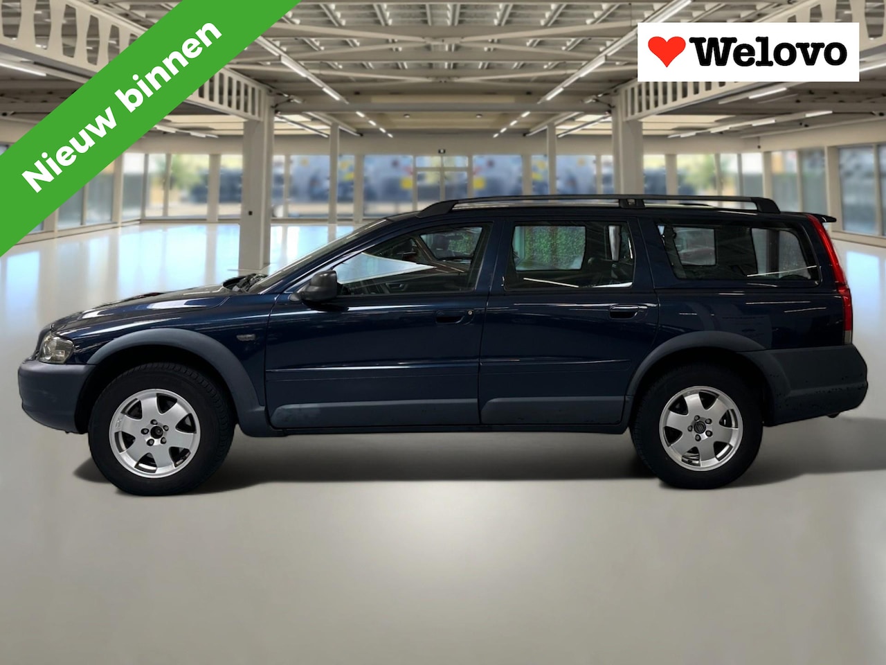 Volvo XC70 - 2.5 T Geartronic Comfort Line 3e bankje, trekhaak, automaat... - AutoWereld.nl