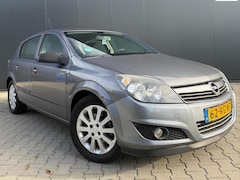 Opel Astra - 1.6 Enjoy