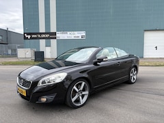 Volvo C70 Convertible - 2.4i Intro Edition Automaat 170 PK. Droomauto Zeer goed onderhouden Alle keuringen toegest