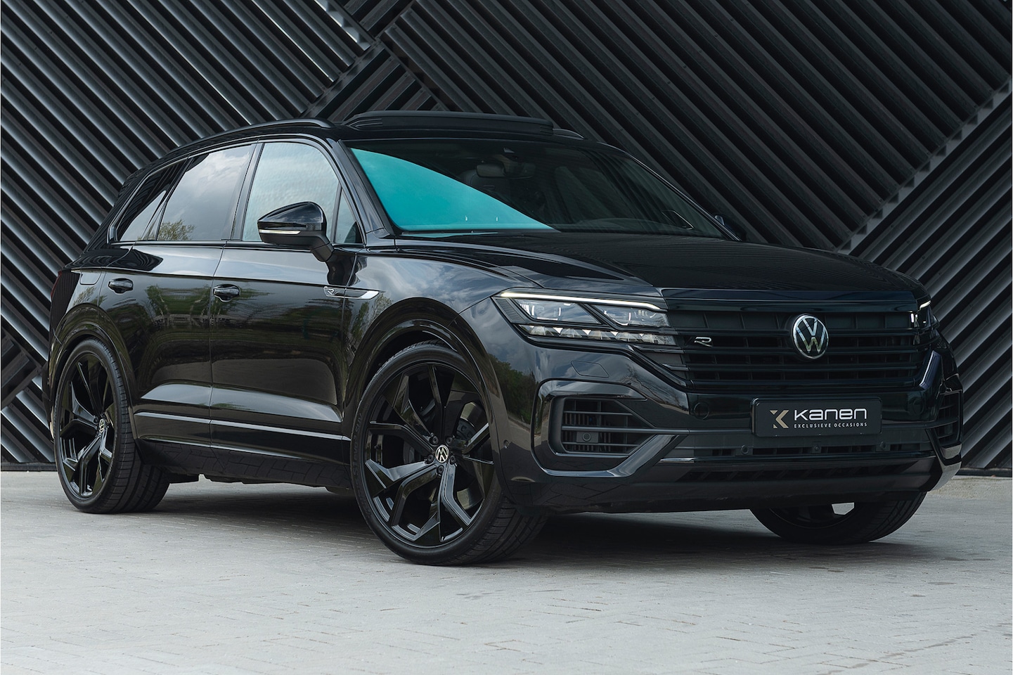Volkswagen Touareg - R 3.0 V6 TSI eHybrid 4M Panodak Puglia Luchtv. DynAudio Head up Massage 360Camera Trekhaak - AutoWereld.nl