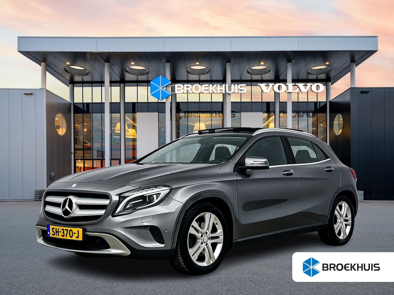 Mercedes-Benz GLA-Klasse - 250 Ambition | 18" | Panoramadak | Leder/Stof | Trekhaak Inklapbaar | Elektr. verst. Sport - AutoWereld.nl