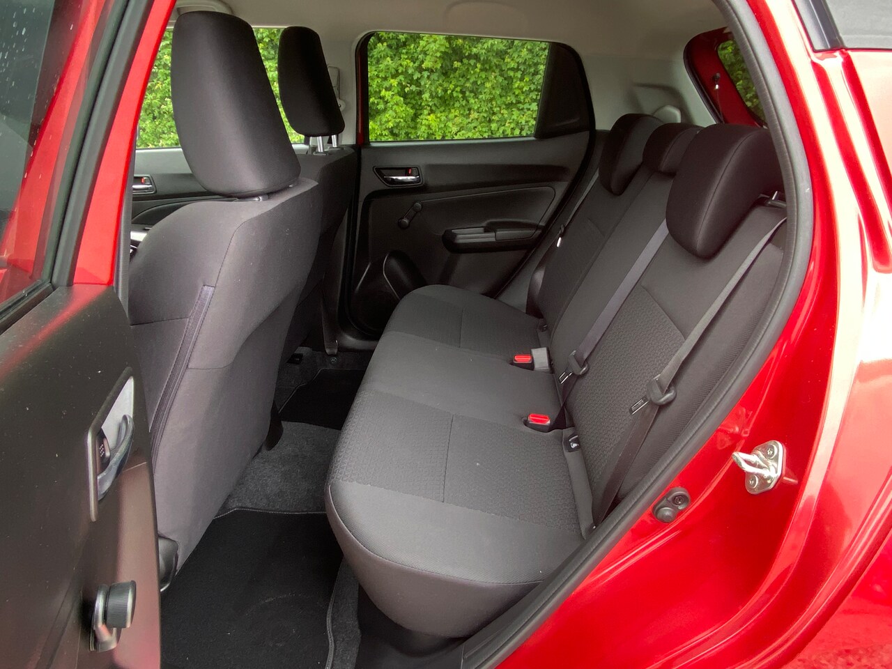 Suzuki Swift - 1.2 Stijl Smart Hybrid zo goed als nieuw incl. nieuwe APK en beurt.